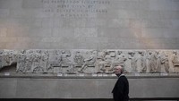 Artefak itu diketahui merupakan bagian dari Kuil Parthenon di Yunani.