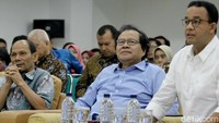 Gubernur DKI Jakarta Anies Baswedan berdiskusi bersama sejumlah tokoh nasional, salah satunya adalah Rizal Ramli.