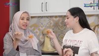 Intip Kompaknya Nagita Slavina dan Laudya Cynthia Bella Masak Mie Indonesia dan Malaysia!
