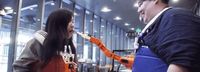 Canggih! Tangan Robot Ini Bisa Suapi Makanan Secara Otomatis