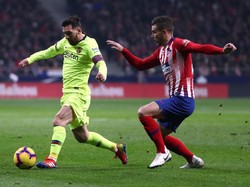 Memainkan laga Liga Spanyol di Wanda Metropolitano, Minggu (25/11/2018) dinihari WIB, pertandingan berlangsung keras. REUTERS/Sergio Perez.