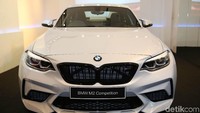 All-new BMW M2 Competition tetapkan standar baru dalam segmen sports car kompak, terutama dalam hal kedinamisan, sensasi berkendara, stabilitas, tingkat presisi kemudi dan kemudahan pengendalian tanpa mengorbankan faktor yang mendukung penggunaan sehari-hari Foto: Agung Pambudhy