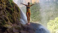 Bertualang ke air terjun, siapa takut! (Instagram/kaylynkyle)