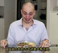 Iklan Dolce & Gabbana Dianggap Rasis, Pria Ini Buat Video Parodinya
