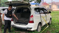 Mobil Dufi ditemukan di sebuah gudang manisan di Desa Candi Mas, Kecamatan Abung Selatan, Kabupaten Lampung Utara. Penemuan ini berawal dari pelaporan warga pada Jumat (23/11).