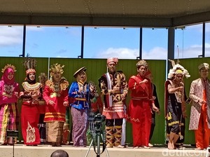 Serunya WNI Peserta AIYEP Tampilkan Budaya Indonesia di Australia