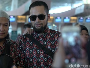 Teuku Wisnu Ingin Ajak Andre Taulany Kajian Bareng