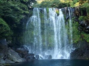 3 Air Terjun Cantik yang Wajib Dikunjungi di Pulau Jeju