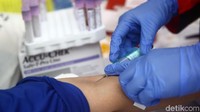Kegiatan ini juga mengajak orang-orang yang terkena dampak HIV/AIDS di Jakarta untuk melalukan pengobatan ARV. ODHA bisa kembali sehat dengan obat anti-retroviral (ARV).