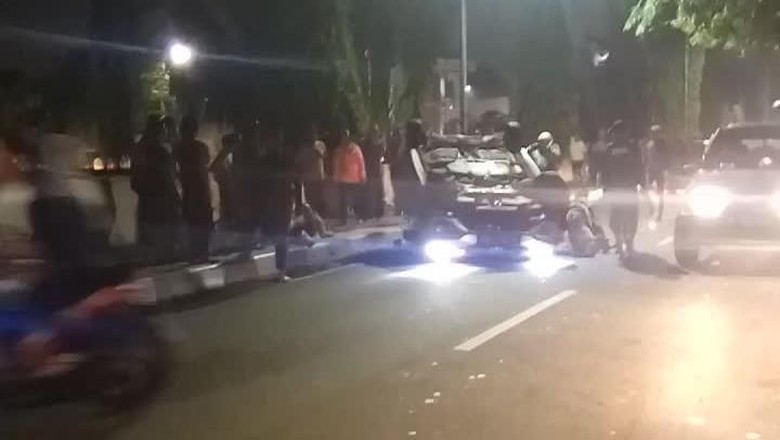 Kecelakaan Tunggal Mobil Terjadi di Cempaka Putih