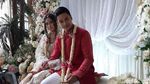Bernuansa India, Adly Fairuz Resmi Lamar si Cantik Angbeen