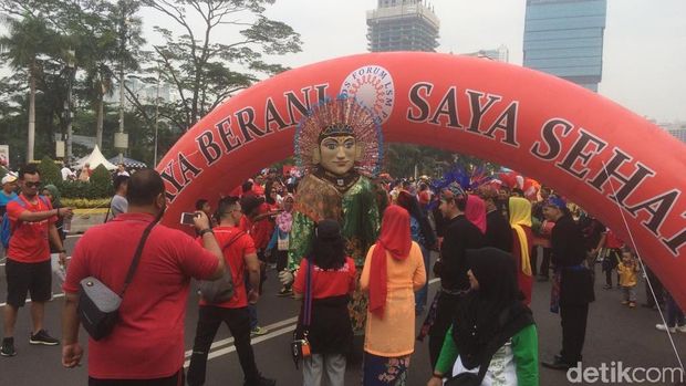 Sosialisasi dilakukan berbagai kegiatan dari karnaval hingga live music