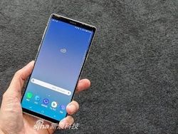 Lebih Dekat dengan Galaxy Note 9 Berkelir Putih