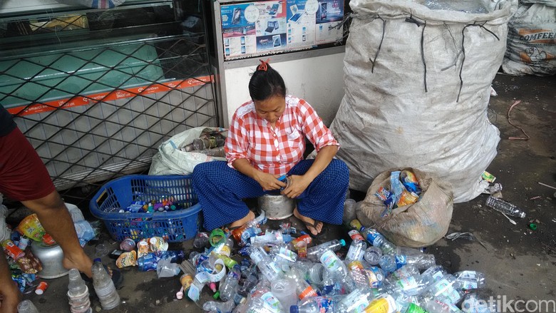 Tak Berharga di Mata Pemulung, Sedotan Plastik Cemari Laut