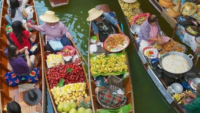 Serunya Makan Sambil Belanja di Dannoen Saduak Floating Market