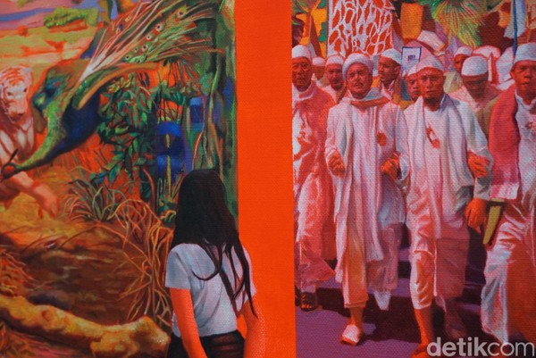 Lukisan Habib Rizieq Shihab dan para ulama lain ini ada pada karya seni berjudul The ImbroglioTropical Paradise 2018 (Melisa Mailoa/detikTravel)