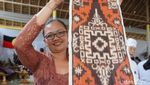Foto: Tenun Gringsing, Mahakarya Budaya Bali Berharga Mahal