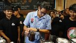 Begini Keseruan Ngopi Sandiaga Uno Saat Berkunjung ke Berbagai Daerah