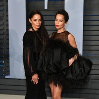 Perjuangan Zoe melawan anorexia dan bulimia juga diungkit dalam wawancara tersebut. Saya rasa ketenaran bukan penyebabnya. Tapi lebih kepada cara pandangku terhadap dunia. Aku merasa tertekan ketika itu, tambah aktris yang baru-baru ini bertunangan dengan aktor Karl Glusman Foto: Getty Images