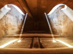 Apartemen? Bukan, Ini Foto Bagian Dalam Alat Musik