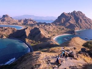 Pesona Pulau Padar yang Mendunia