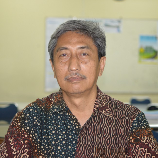 Tak Hanya Jago Kandang, Begini Kiprah Profesor Fisika UI