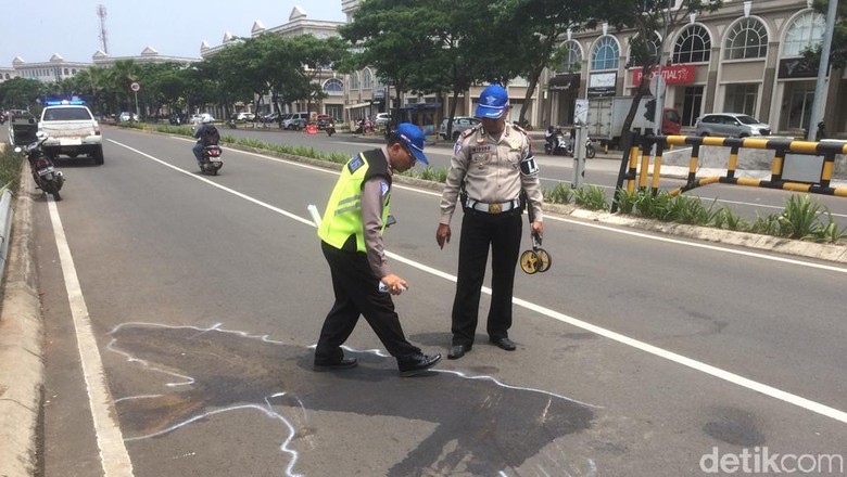 Sopir Pikap Nahas Pembawa Santri di Tangerang Jadi Tersangka Sopir Pikap Nahas Pembawa Santri di Tangerang Jadi Tersangka