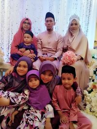 Nikahi Wanita Lain di Depan Istri Pertama, Pria Ini Tuai Kontroversi