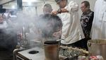 Begini Keseruan Ngopi Sandiaga Uno Saat Berkunjung ke Berbagai Daerah