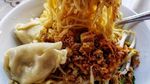 Biar Hangat dan Semangat, Sarapan Mie Bangka yang Gurih Mantap