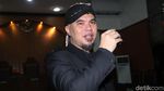 Momen Ahmad Dhani Nyanyi Bohemian Rhapsody Sebelum Sidang Tuntutan