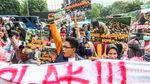 Aksi Bakar Ban di Kemendag Gara-gara Harga Kopra Anjlok