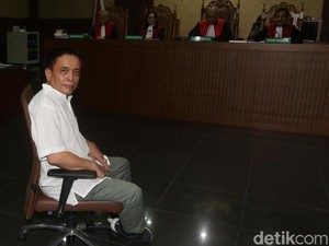 Irwandi Yusuf Didakwa Terima Gratifikasi Rp 41,7 M, Ini Rinciannya