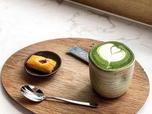 Sore Ini Hangatkan Badan dengan Nyeruput Matcha Latte yang Harum