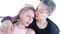 Namun keduanya tak mendapatkan restu dari kedua orangtua. Dok. Instagram/stolenmilktea