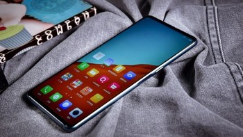 Nubia menyematkan prosesor Snapdragon 845 dengan dua pilihan RAM, yakni 6 GB dan 8 GB. Foto: Sina Mobile