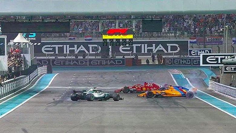Aksi donut 3 pebalap F1 Foto: Instagram/fernandoalo_oficial/ Aksi donut 3 pebalap F1 Foto: Instagram/fernandoalo_oficial/