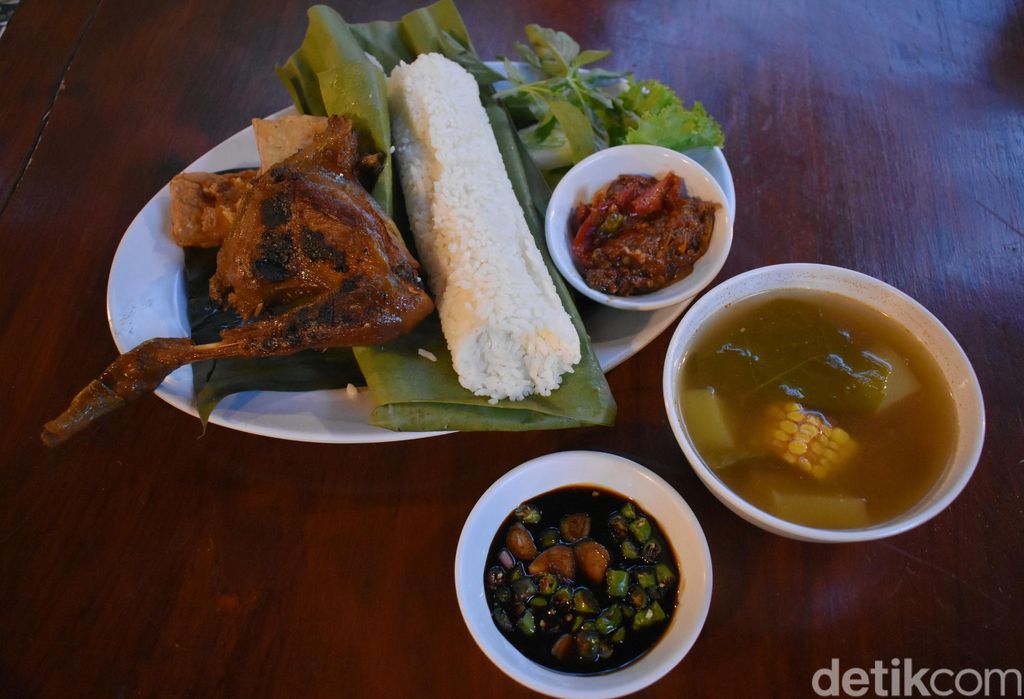 ayam bakar pak atok
