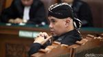 Momen Ahmad Dhani Nyanyi Bohemian Rhapsody Sebelum Sidang Tuntutan