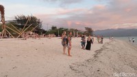 Pengunjung utama dari Gili Air adalah wisatawan asing.