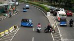 Kebangetan! Aksi Nekat Lawan Arah Pemotor di Senen