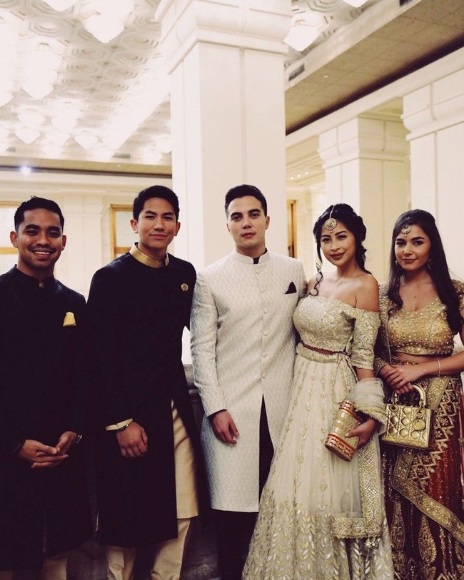 Anisha dan Pangeran Mateen saling mengenal karena sang pangeran sebelumnya sudah berteman baik dengan kakak gadis cantik tersebut. Foto: Instagram @anishaik