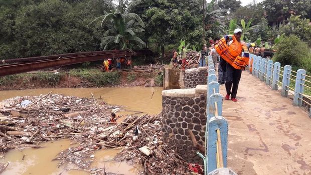 Sumber sampah bambu akan ditelusuri.