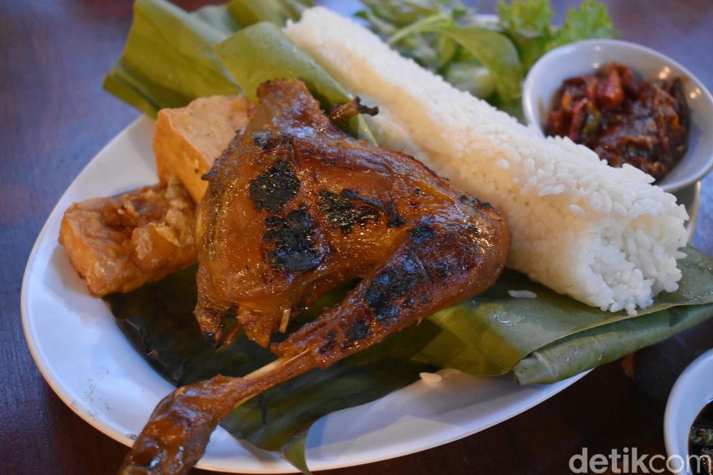 ayam bakar pak atok