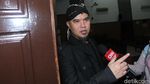 Momen Ahmad Dhani Nyanyi Bohemian Rhapsody Sebelum Sidang Tuntutan