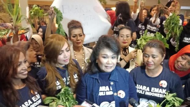 Dukung Jokowi, Kelompok Emak-emak Ini Kampanyekan Harga Sayur Murah