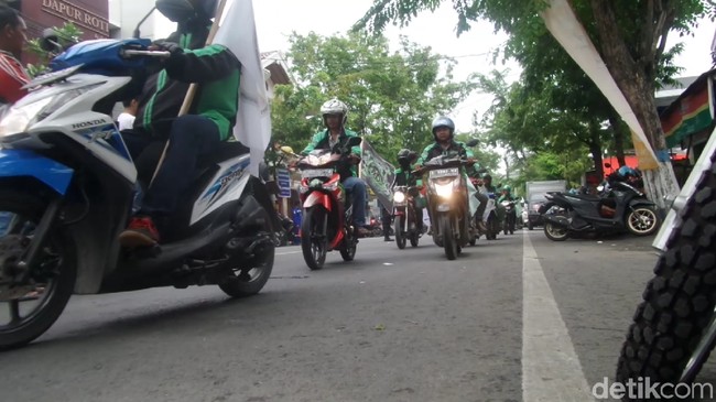 Beda Usulan Tarif Ojol: Aplikator Rp 1.600, Driver Rp 3.000