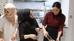 Ini Keseruan Meghan Markle Saat Masak Bersama Komunitas Muslim di London
