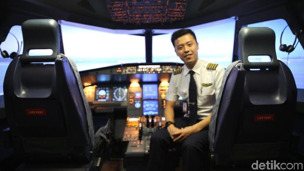 Pilot Capt Vincent Raditya Kembali Kantongi Izin Terbang Single Engine