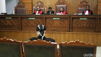 Jaksa penuntut umum (JPU) menggangap perbuatan Ahmad Dhani bisa meresahkan masyarakat.